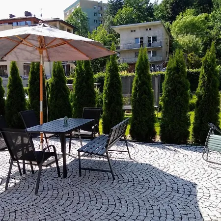 度假居 Nad Stawem 克雷尼察